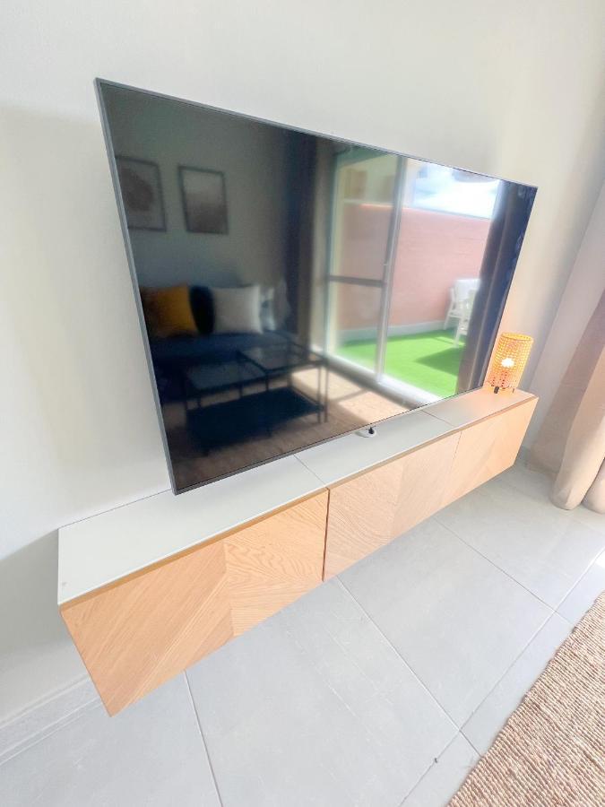 Cozy Apartment With Large Terrace Torremolinos Exterior foto