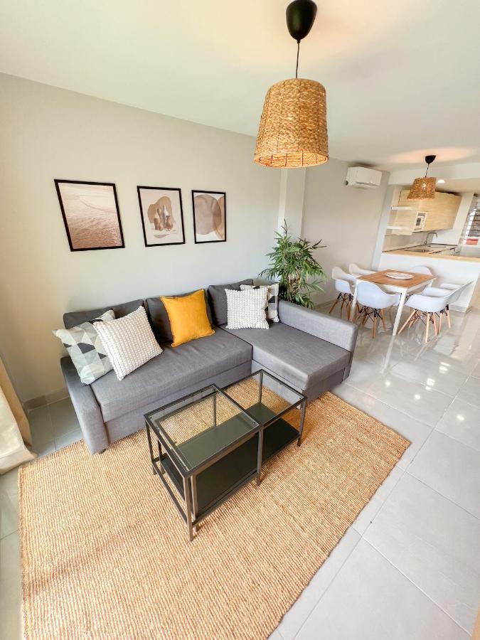 Cozy Apartment With Large Terrace Torremolinos Exterior foto